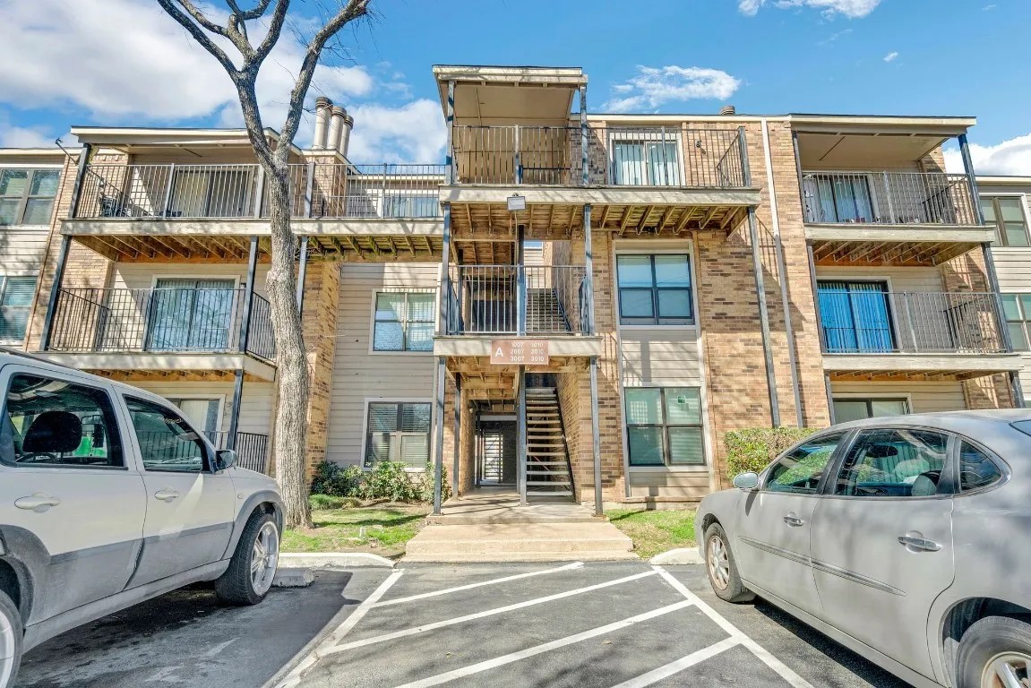 8109 Skillman Street Dallas TX 75231