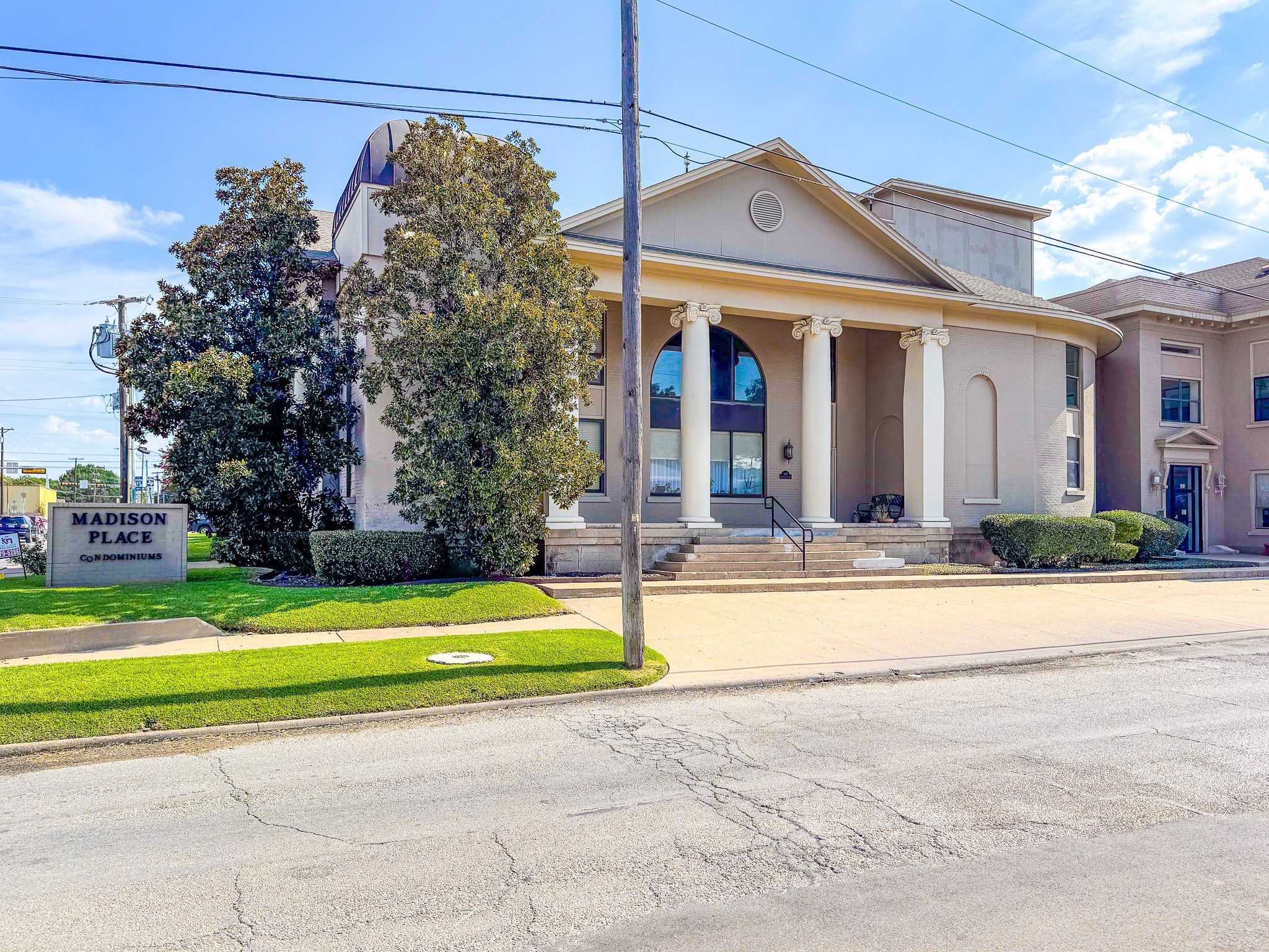 603 W 6th Avenue Corsicana TX 75110
