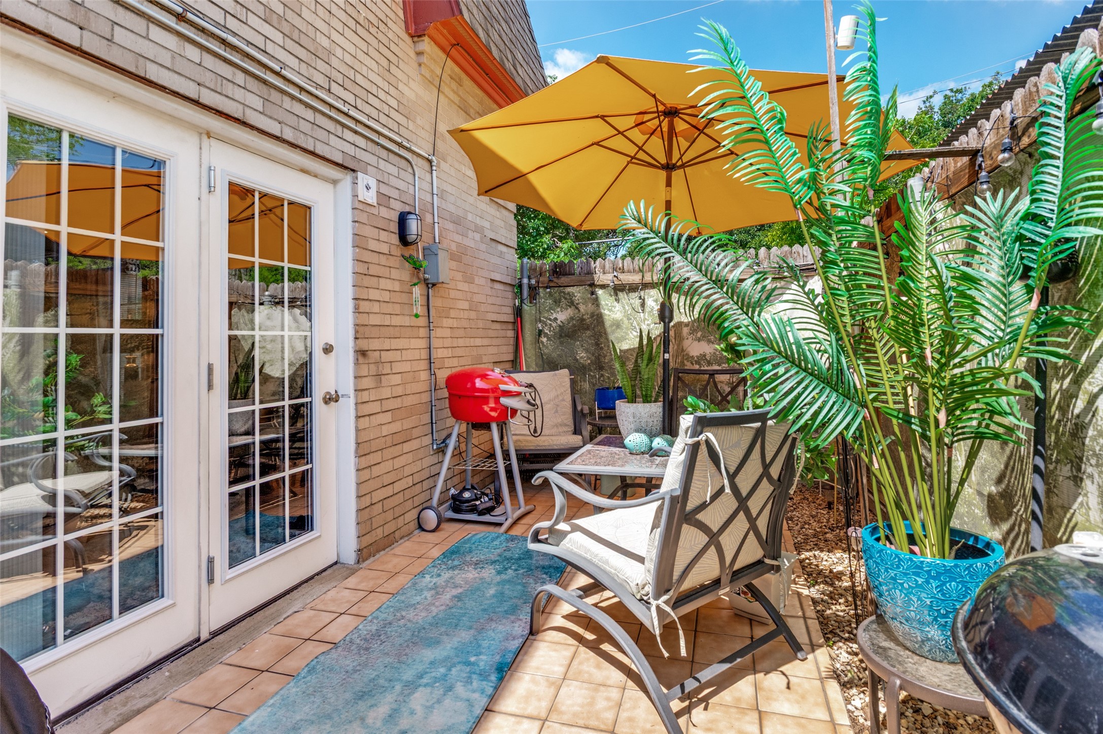 1813 E Grauwyler Road E Irving TX 75061