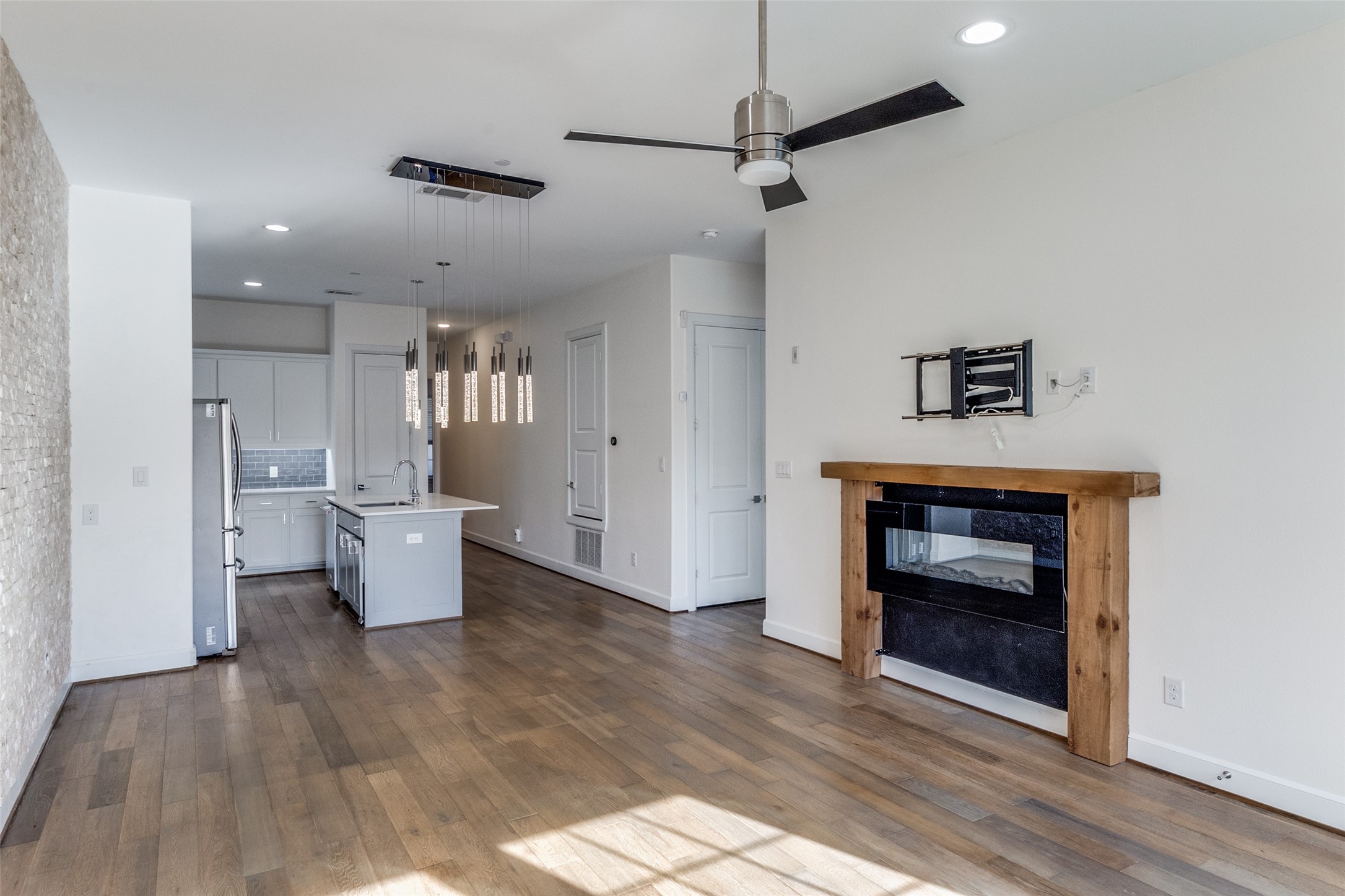 5015 Meridian Lane Addison TX 75001