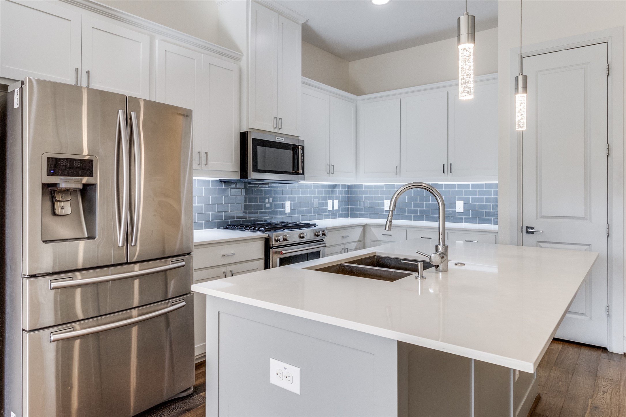 5015 Meridian Lane Addison TX 75001