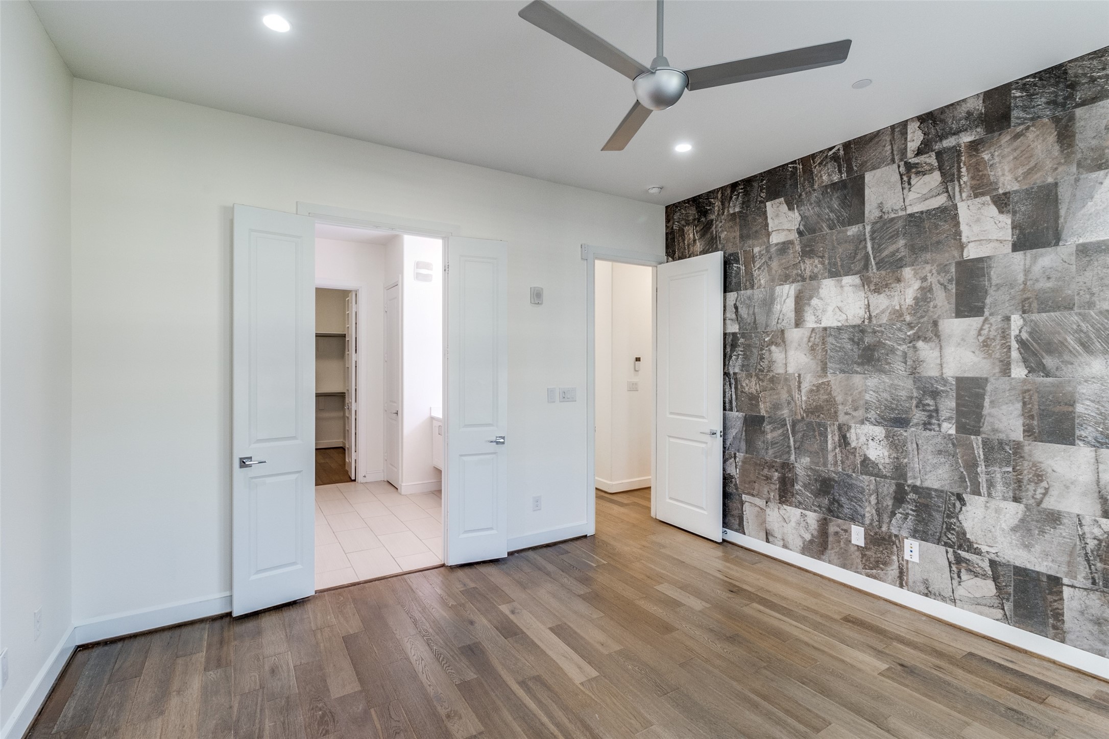 5015 Meridian Lane Addison TX 75001