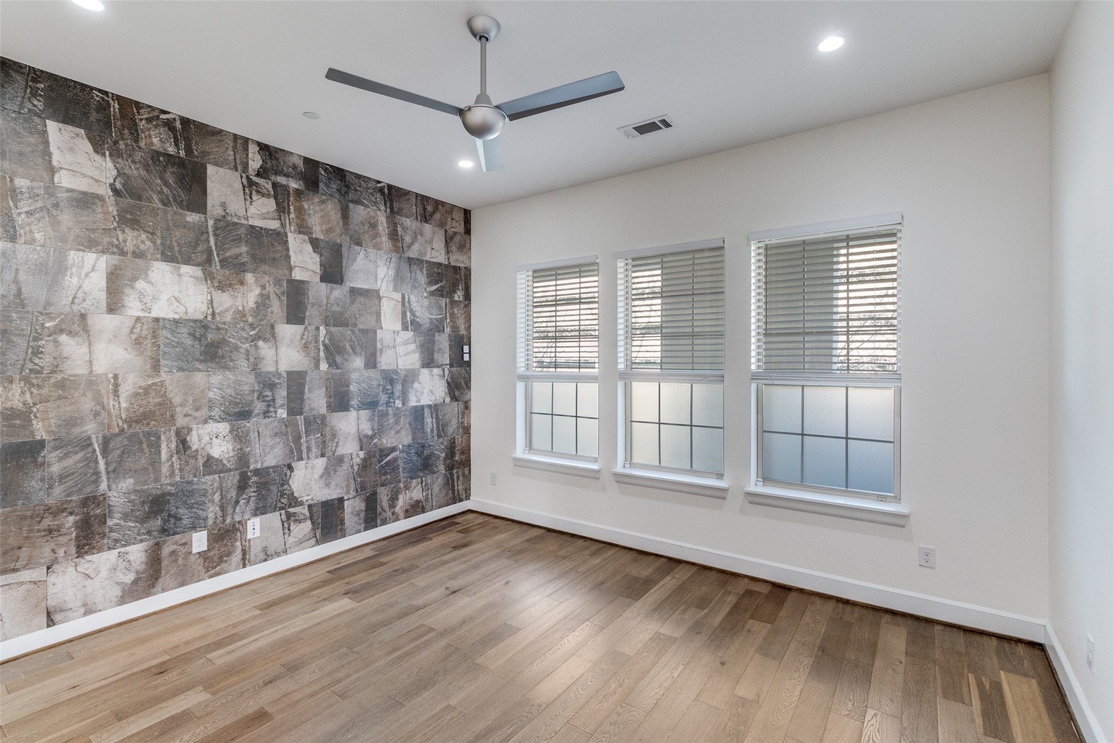 5015 Meridian Lane Addison TX 75001