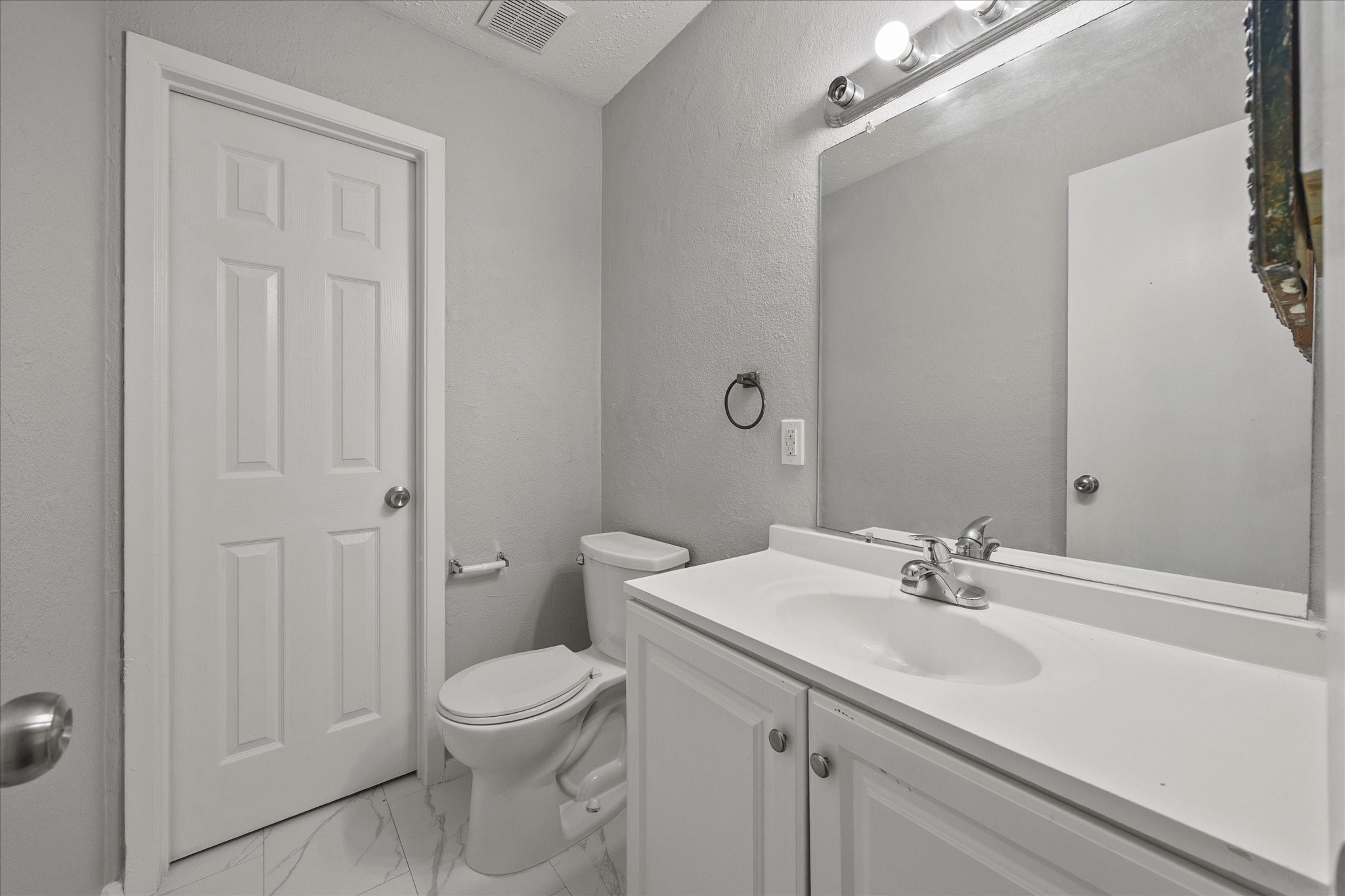 3022 Eastpark Drive Garland TX 75044