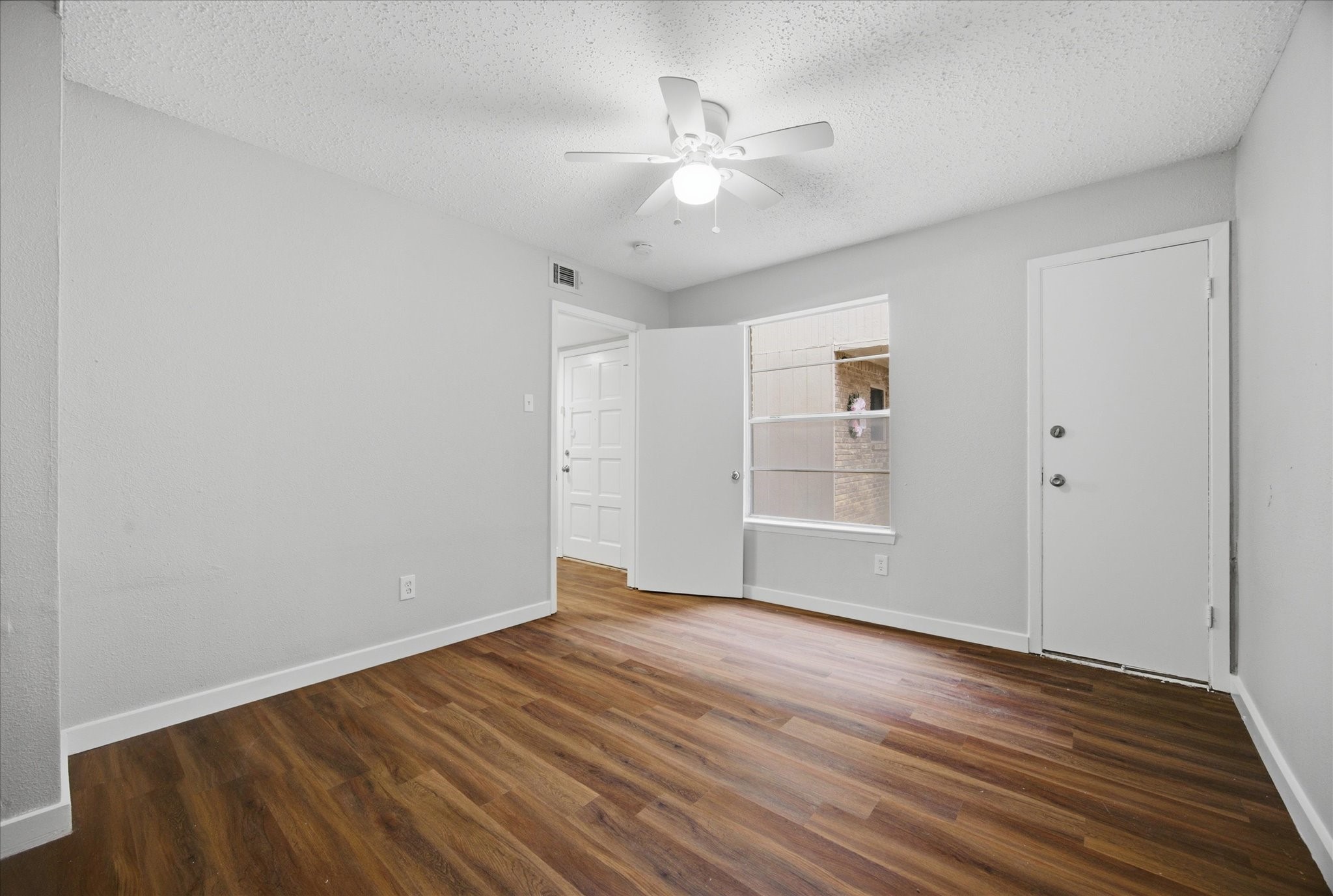3022 Eastpark Drive Garland TX 75044