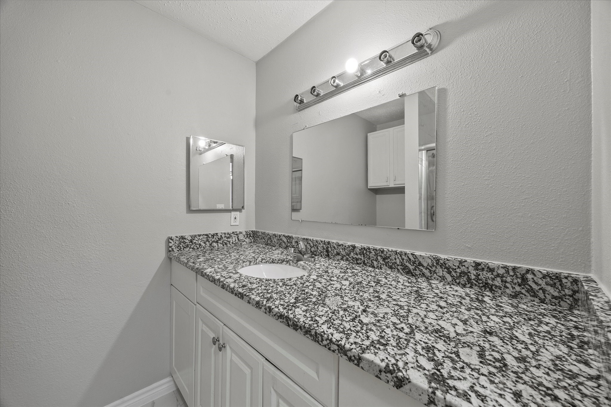 3022 Eastpark Drive Garland TX 75044