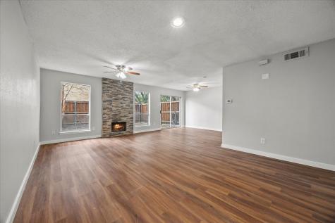 3022 Eastpark Drive Garland TX 75044