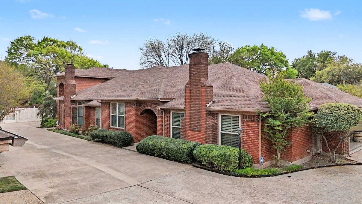 6609 Waterwood Circle Benbrook TX 76132