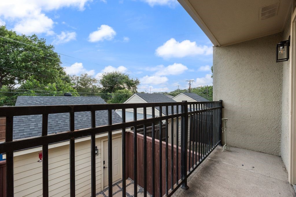 9412 Timberleaf Drive Dallas TX 75243