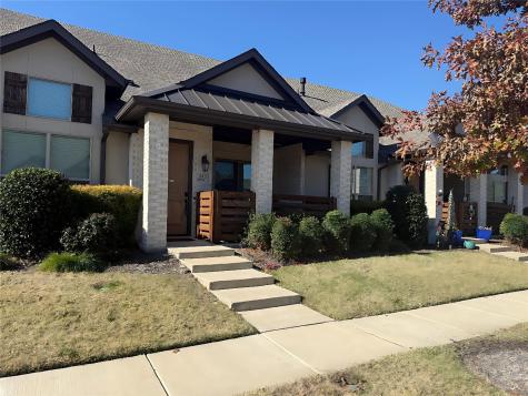 1633 Dewberry Lane Garland TX 75042