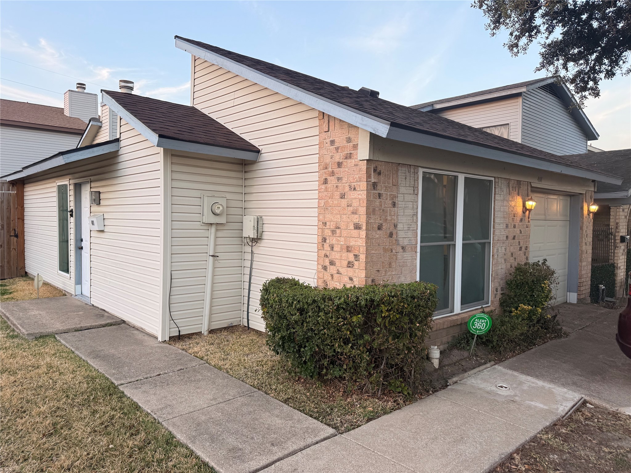 401 San Maria Drive Garland TX 75043