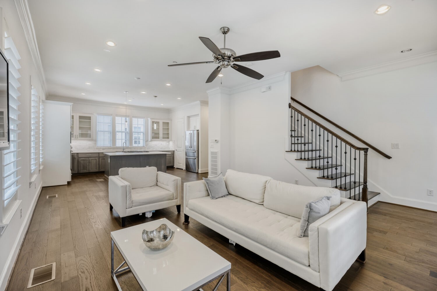 7333 Valley View Lane Dallas TX 75240