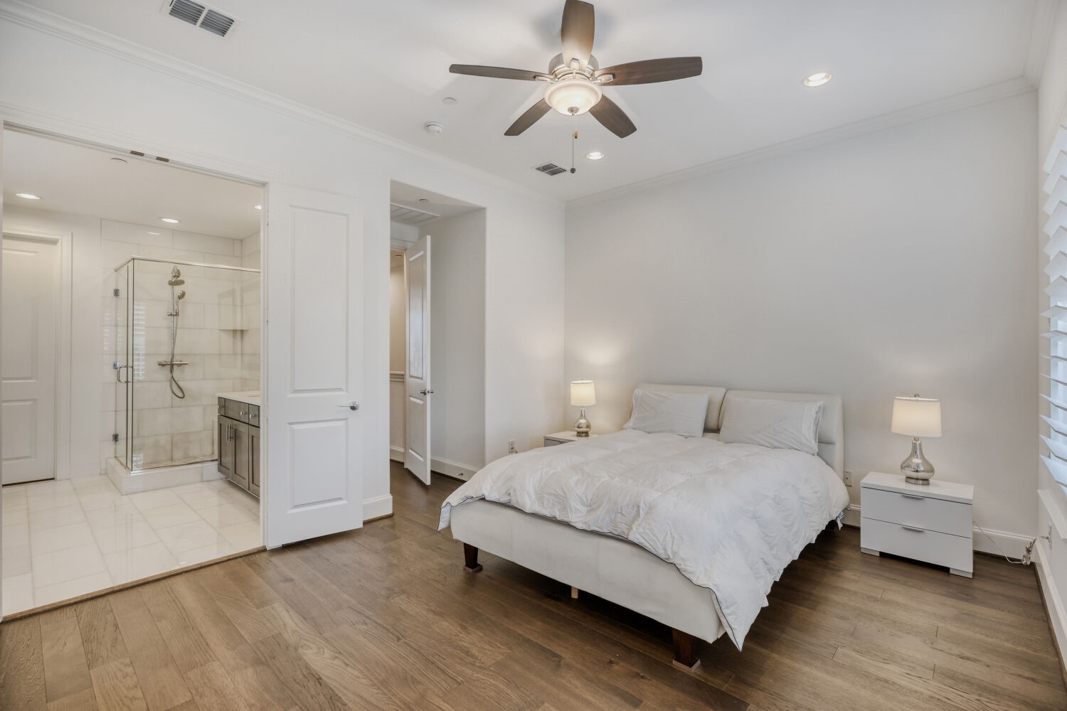 7333 Valley View Lane Dallas TX 75240