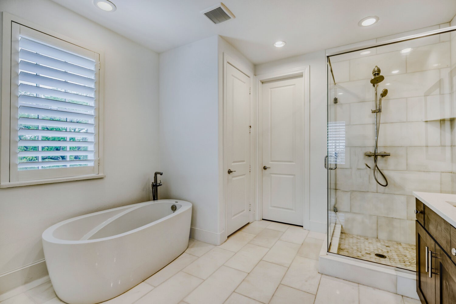 7333 Valley View Lane Dallas TX 75240