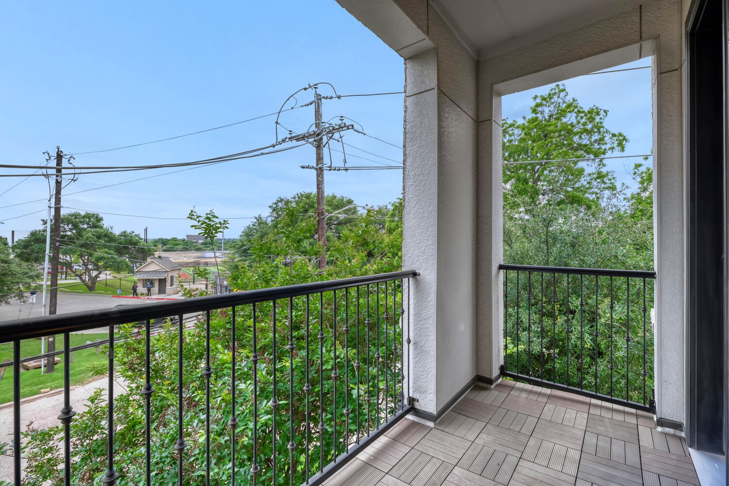 7333 Valley View Lane Dallas TX 75240
