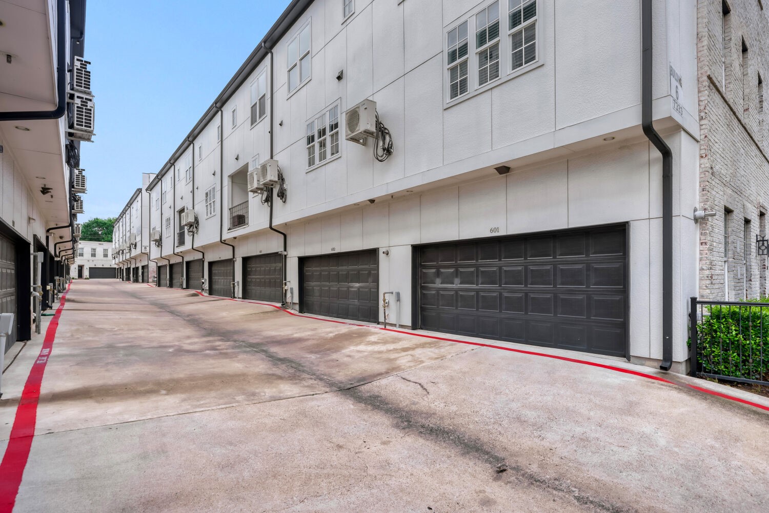 7333 Valley View Lane Dallas TX 75240