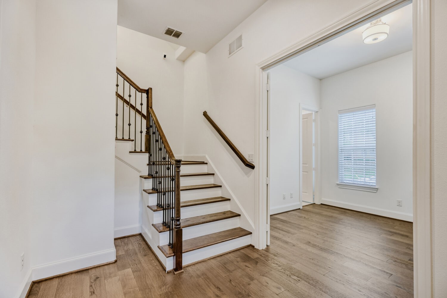 7333 Valley View Lane Dallas TX 75240