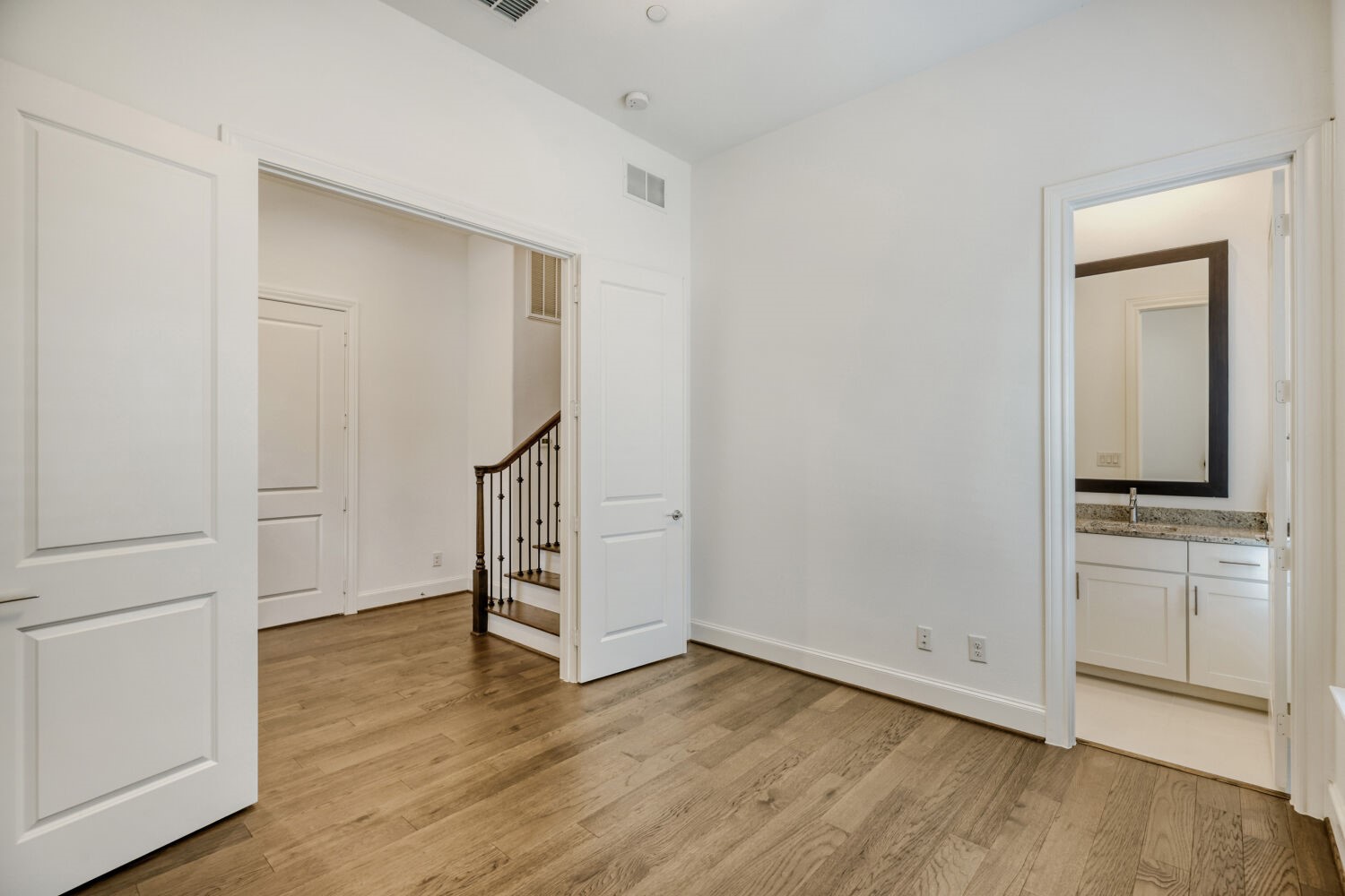7333 Valley View Lane Dallas TX 75240
