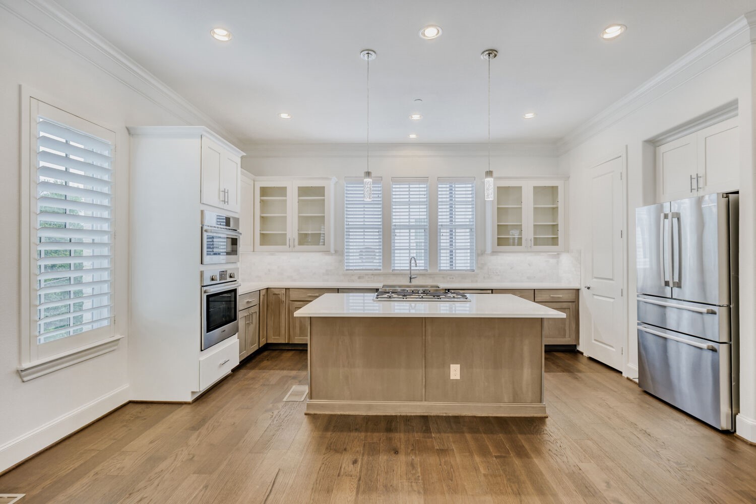 7333 Valley View Lane Dallas TX 75240