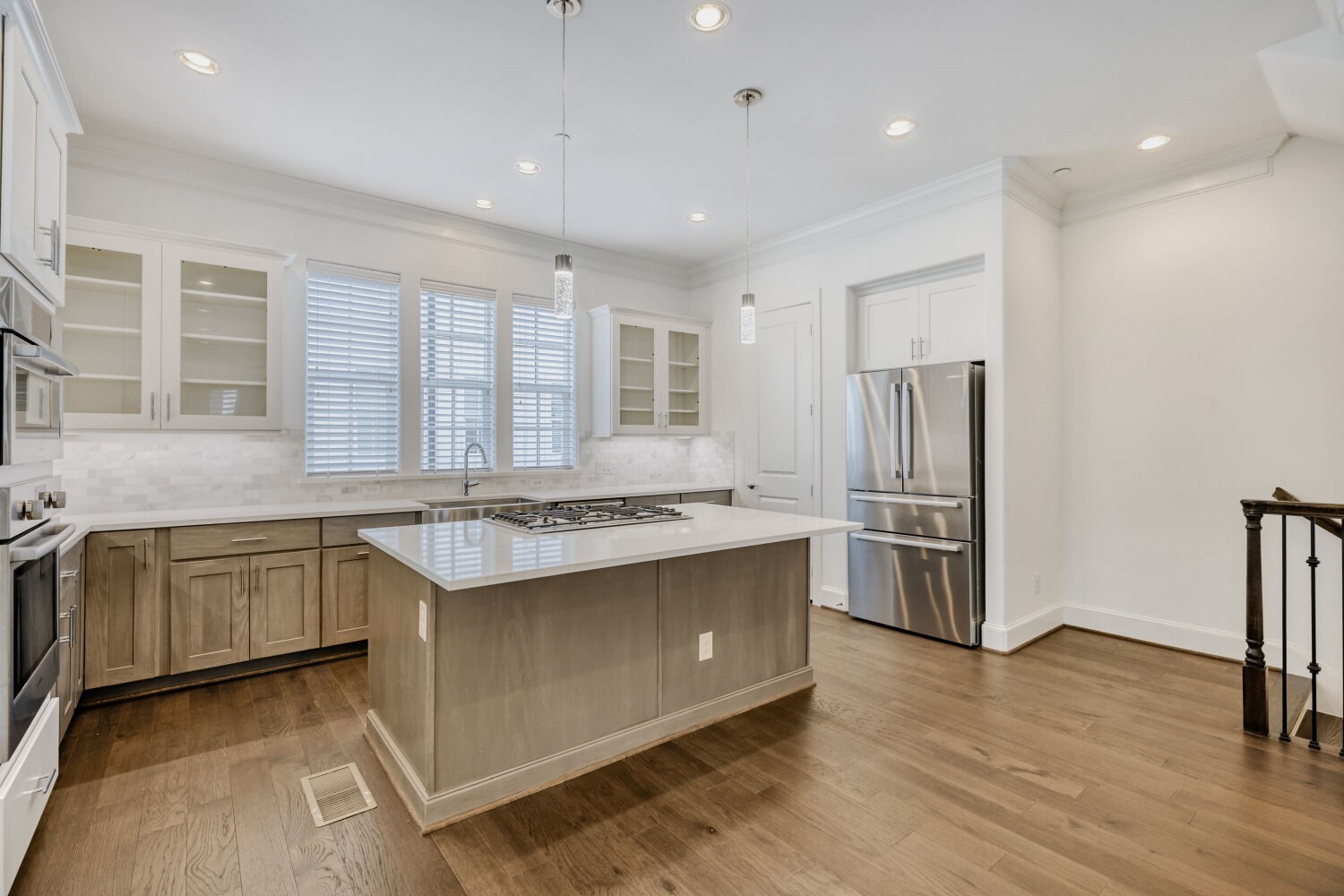 7333 Valley View Lane Dallas TX 75240