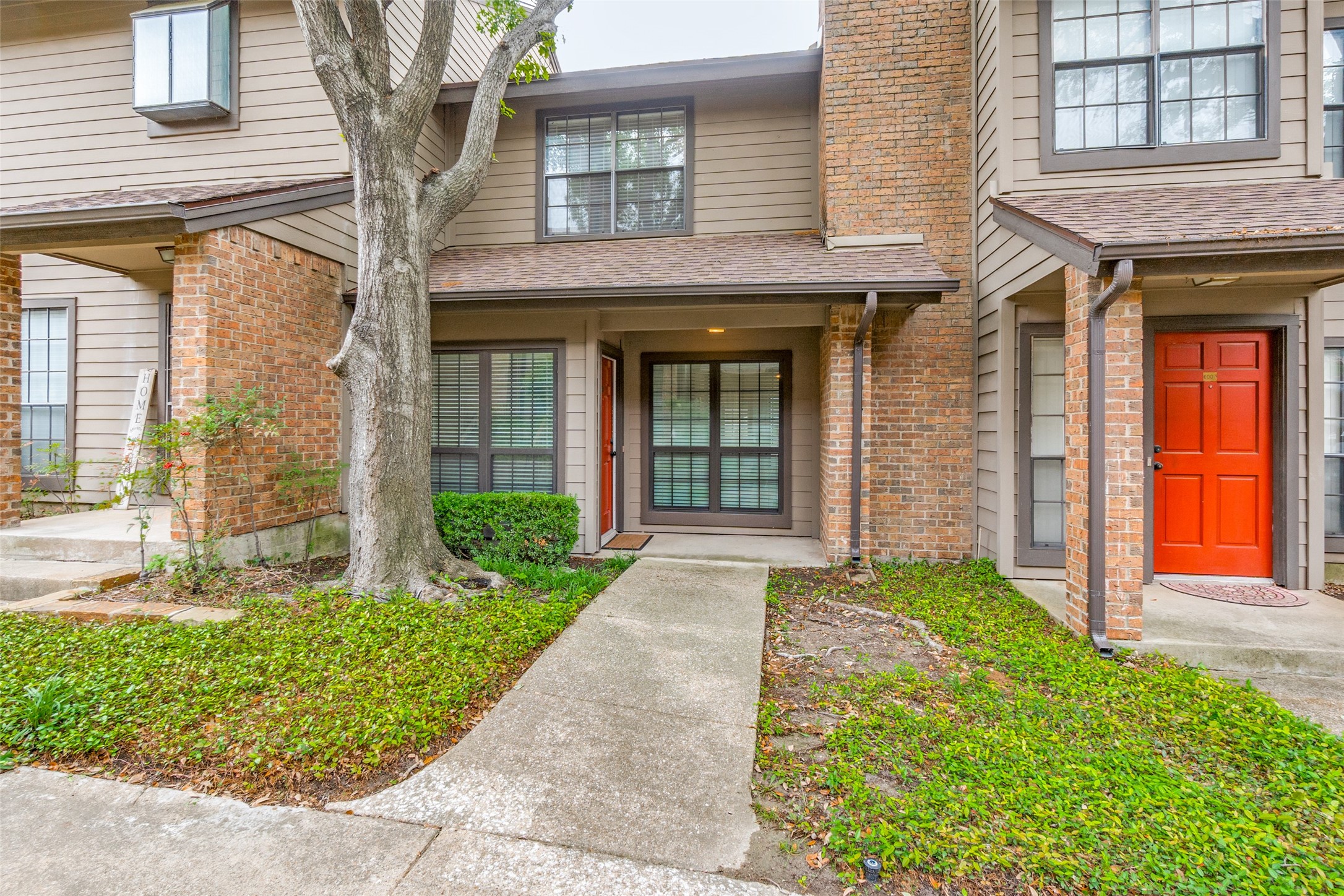 9910 Royal Lane Dallas TX 75231