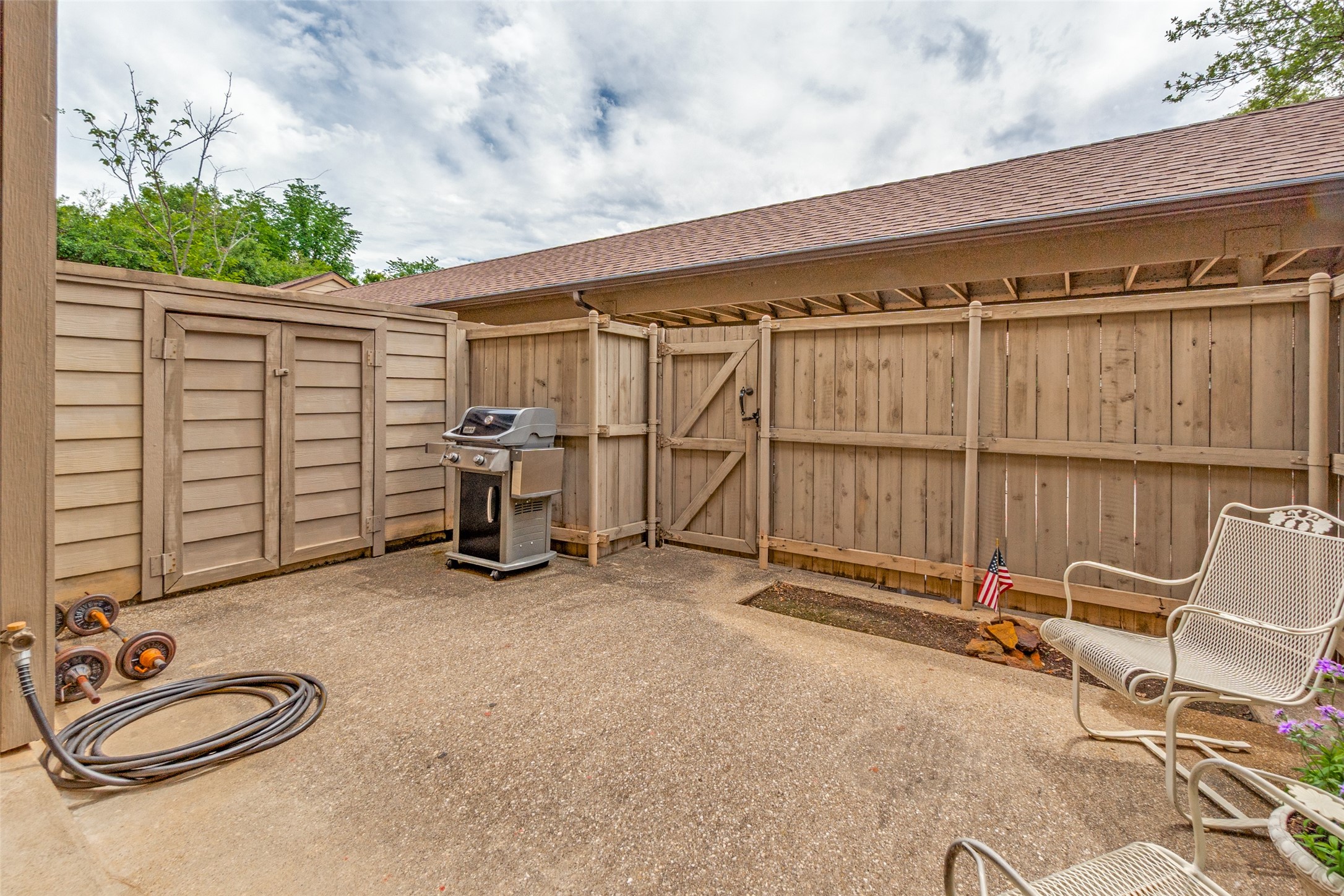 9910 Royal Lane Dallas TX 75231