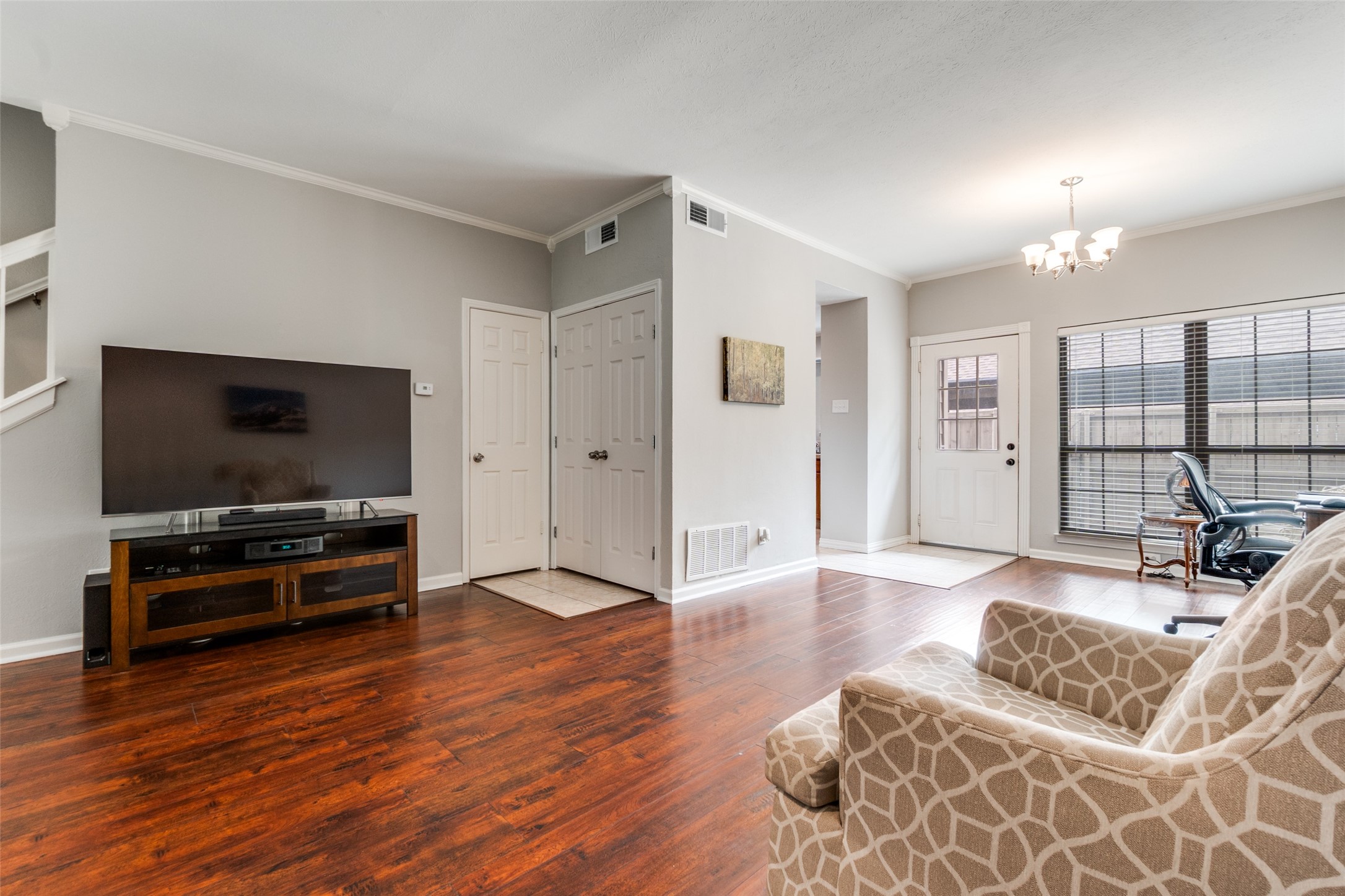 9910 Royal Lane Dallas TX 75231