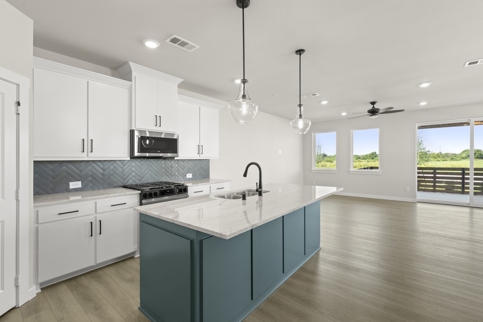 2001 Aldrich Mews Celina TX 75009