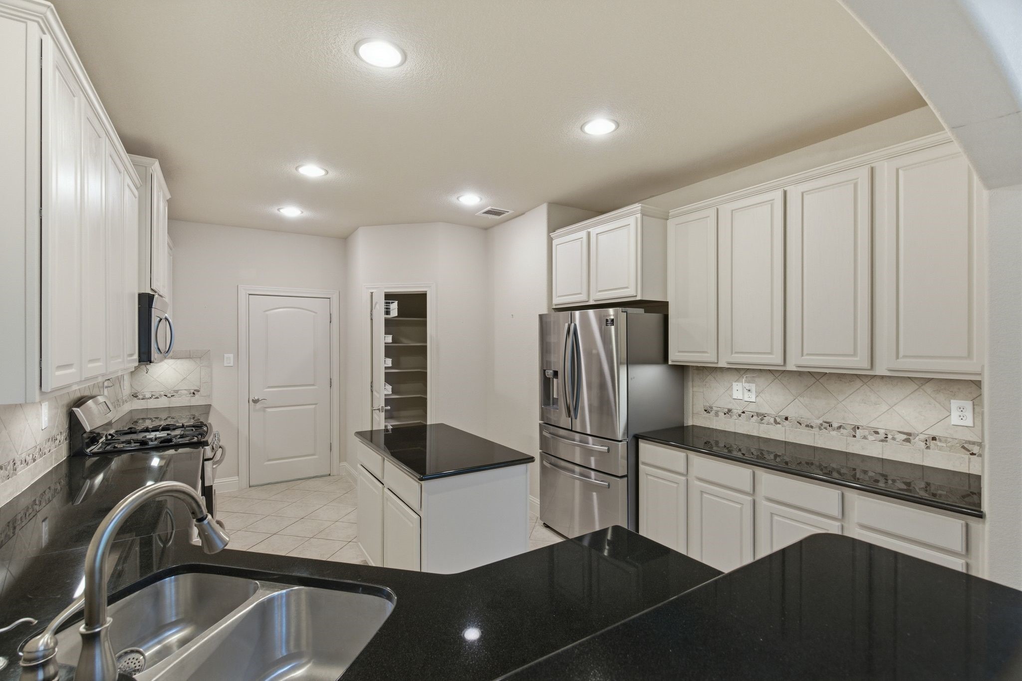 2627 Eagle Drive Grapevine TX 76051