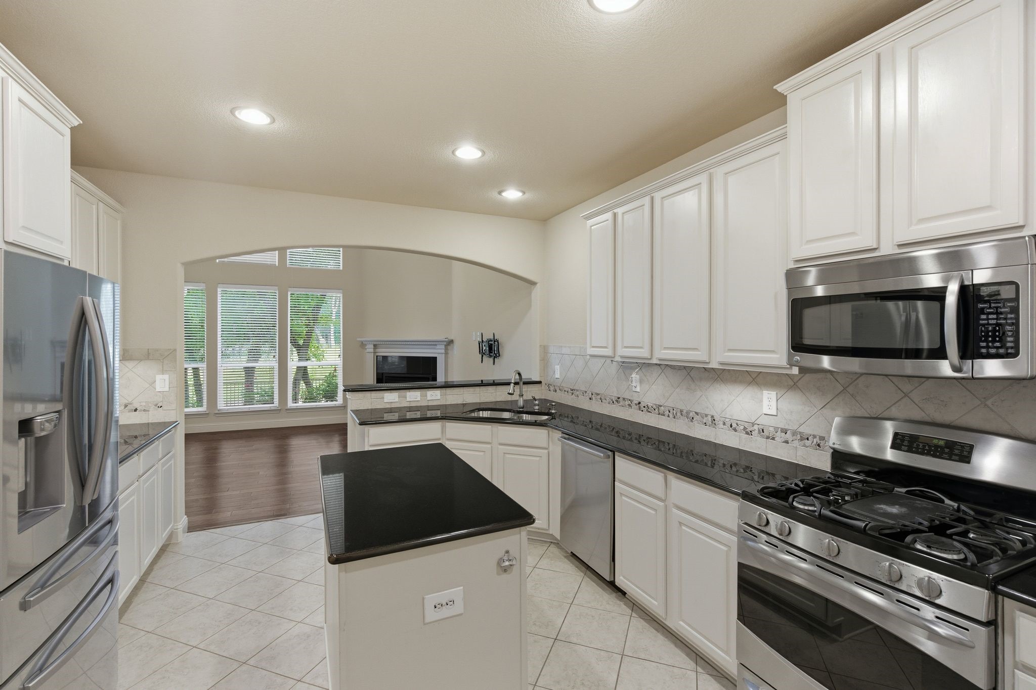 2627 Eagle Drive Grapevine TX 76051