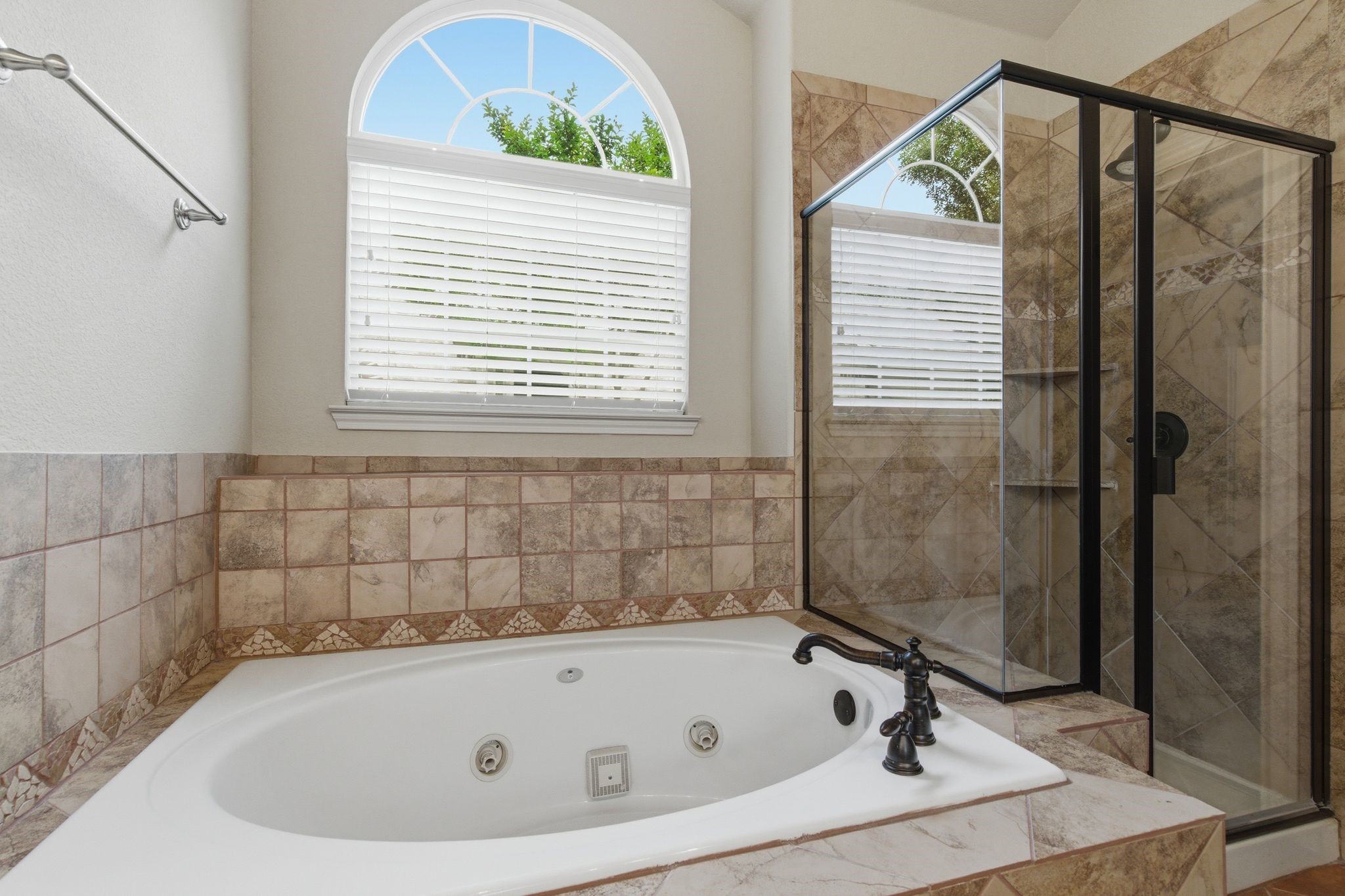 2627 Eagle Drive Grapevine TX 76051