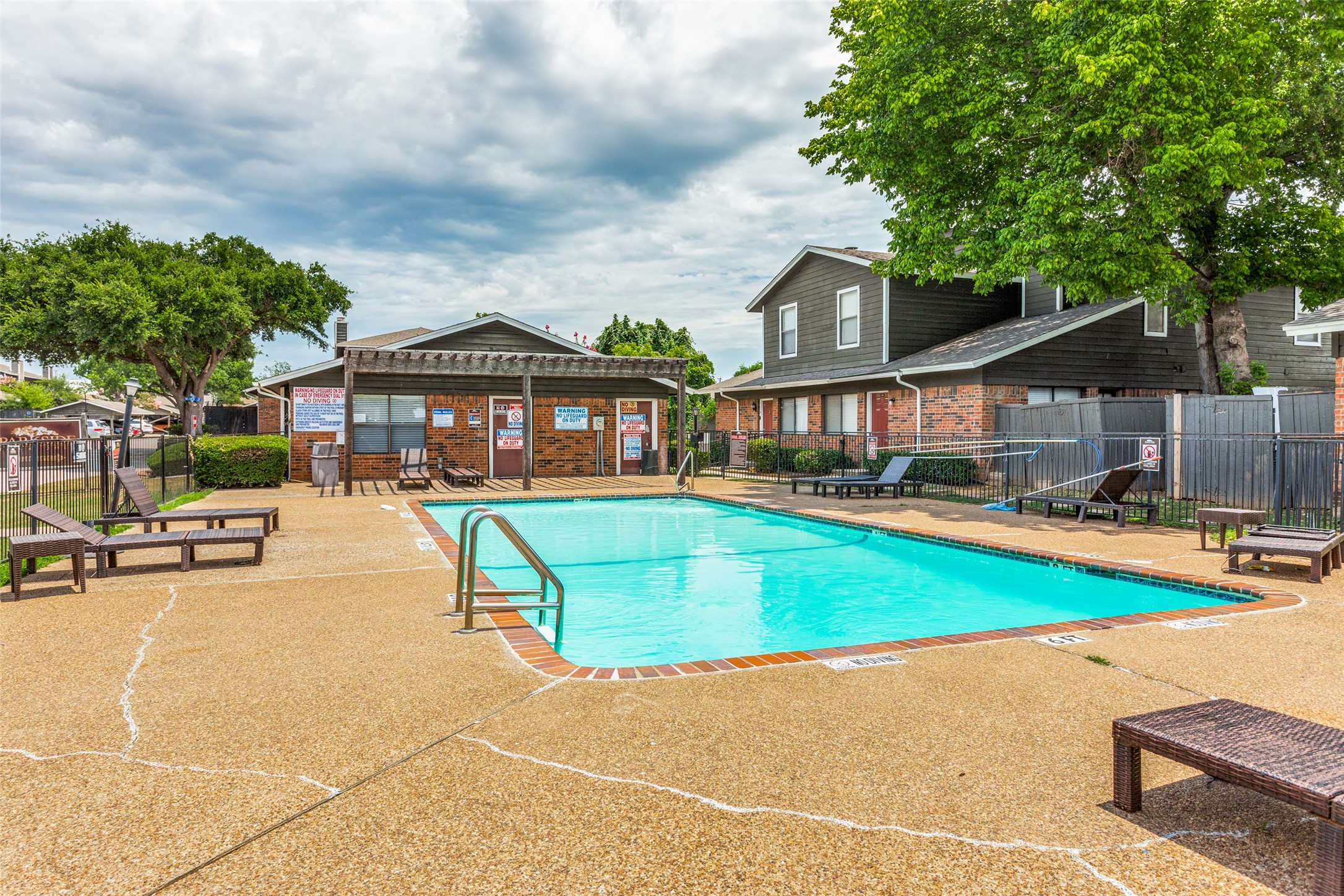 1122 Millview Drive Arlington TX 76012