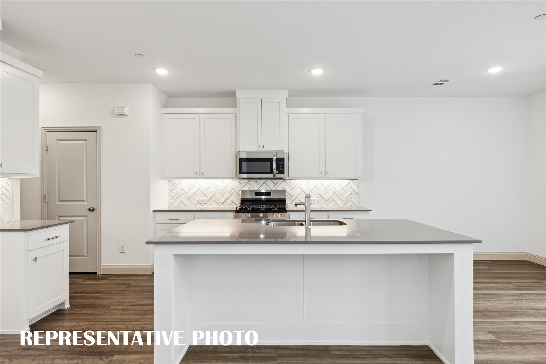 3723 Pierce Lane Grand Prairie TX 75052