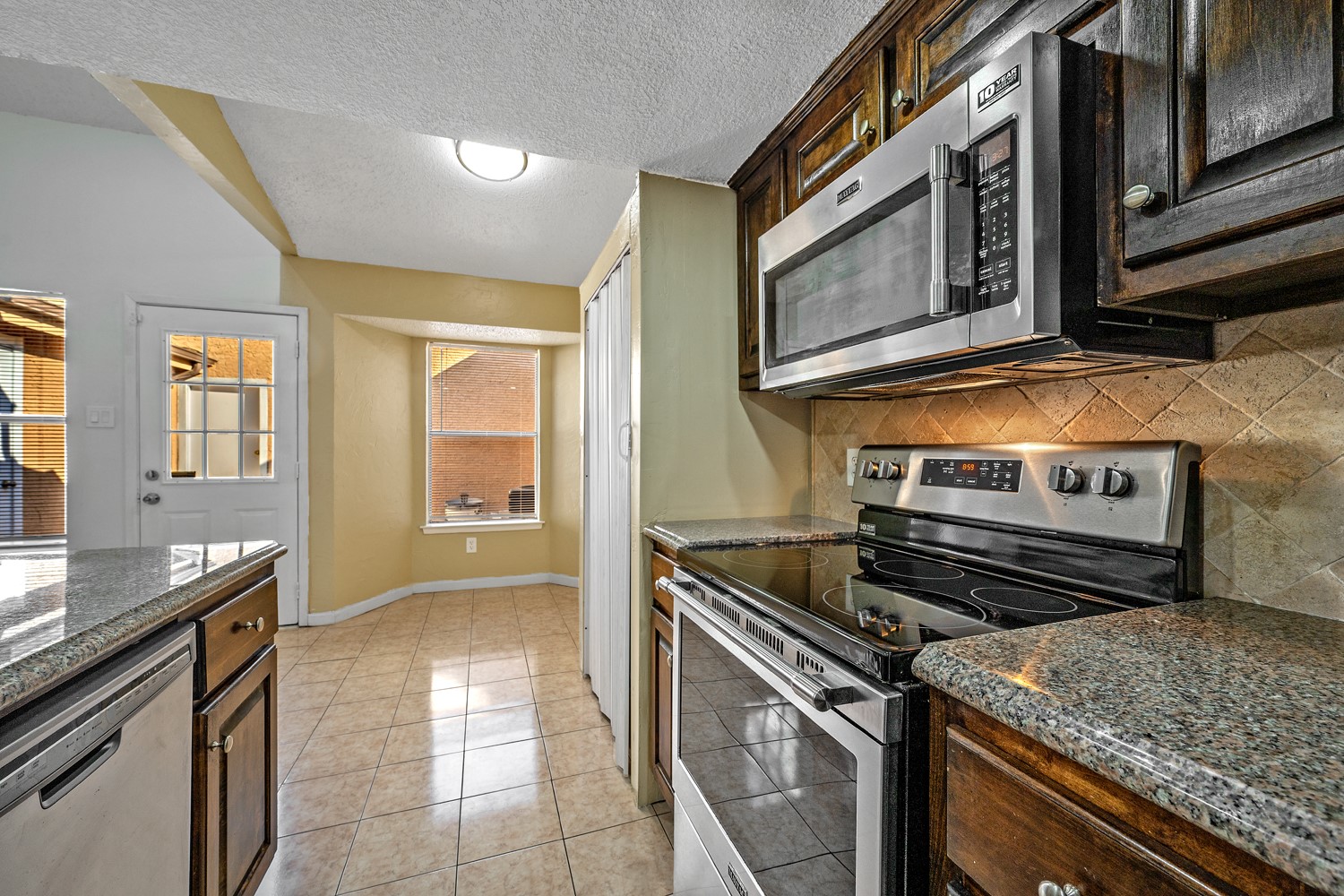 1837 Amber Lane Carrollton TX 75007