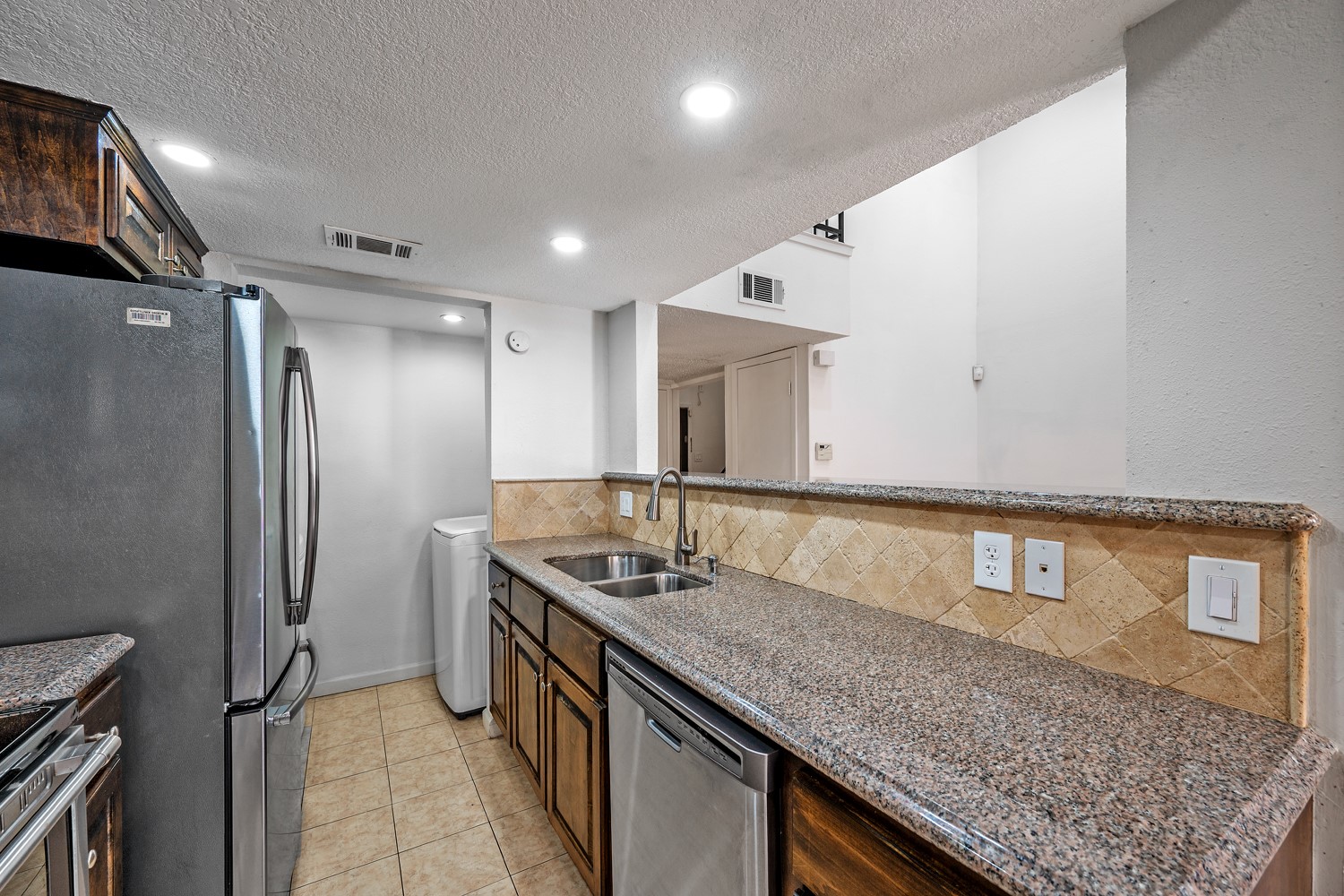 1837 Amber Lane Carrollton TX 75007