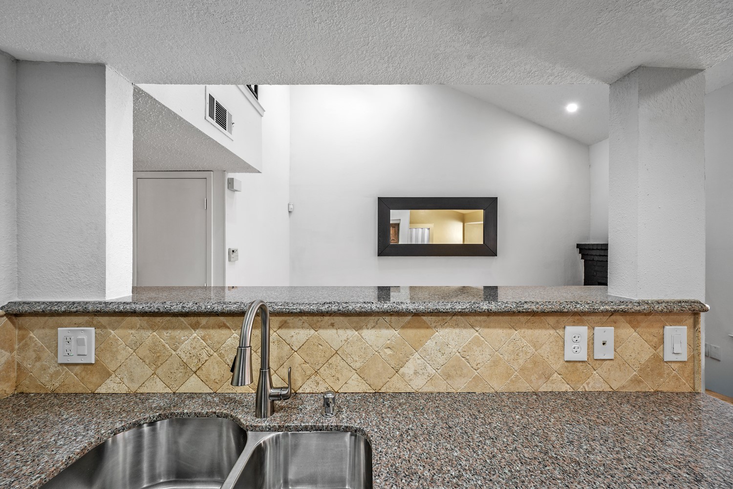 1837 Amber Lane Carrollton TX 75007