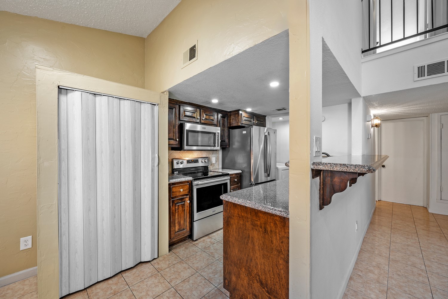 1837 Amber Lane Carrollton TX 75007