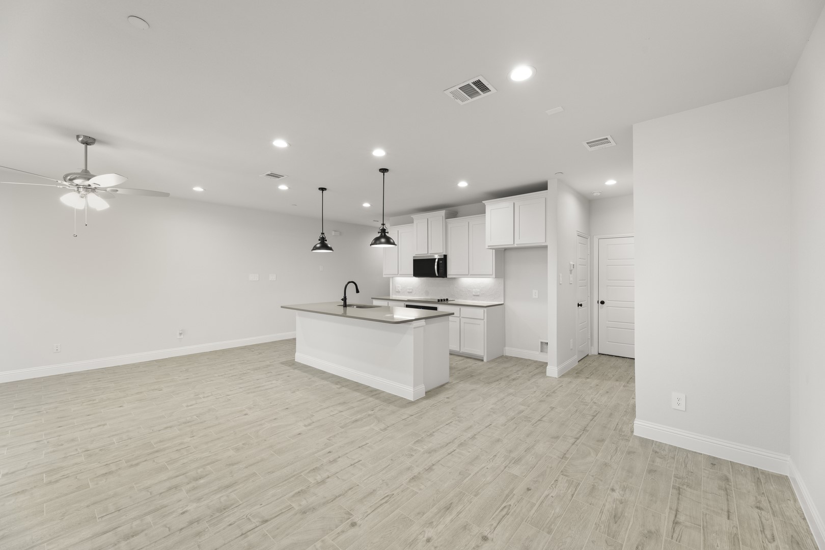 6945 Mustang Isle Drive Dallas TX 75228