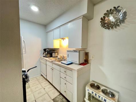 4859 Cedar Springs Road Dallas TX 75219