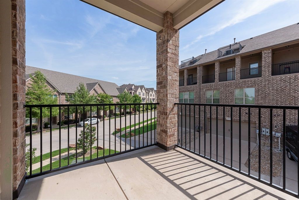 281 Scotia Street Lewisville TX 75056
