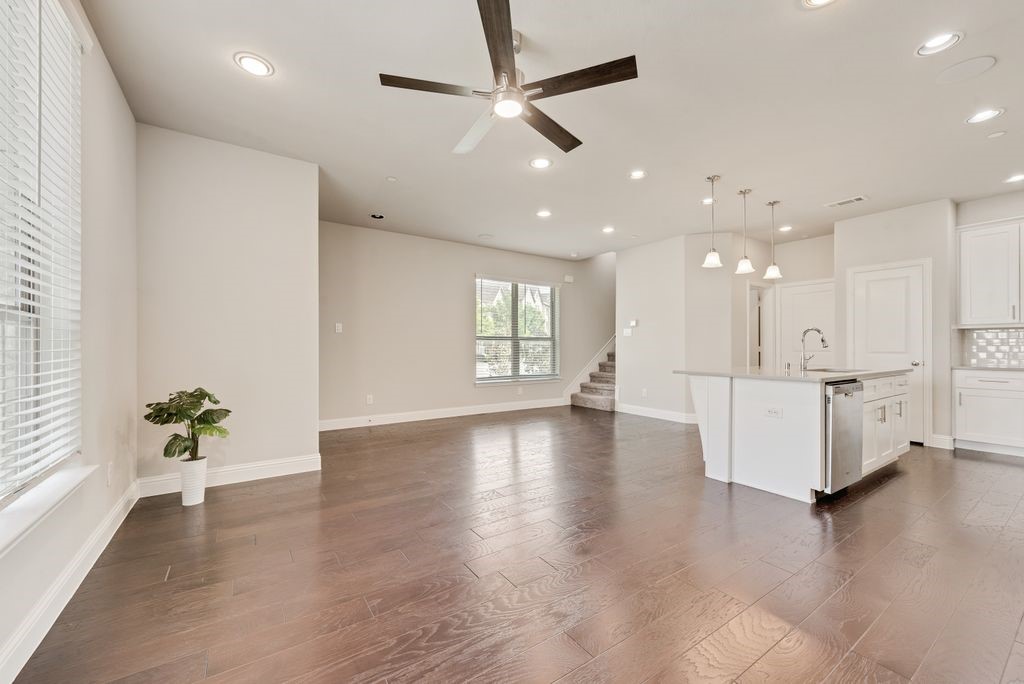 281 Scotia Street Lewisville TX 75056
