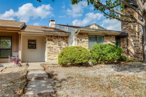 1923 Abshire Lane Dallas TX 75228
