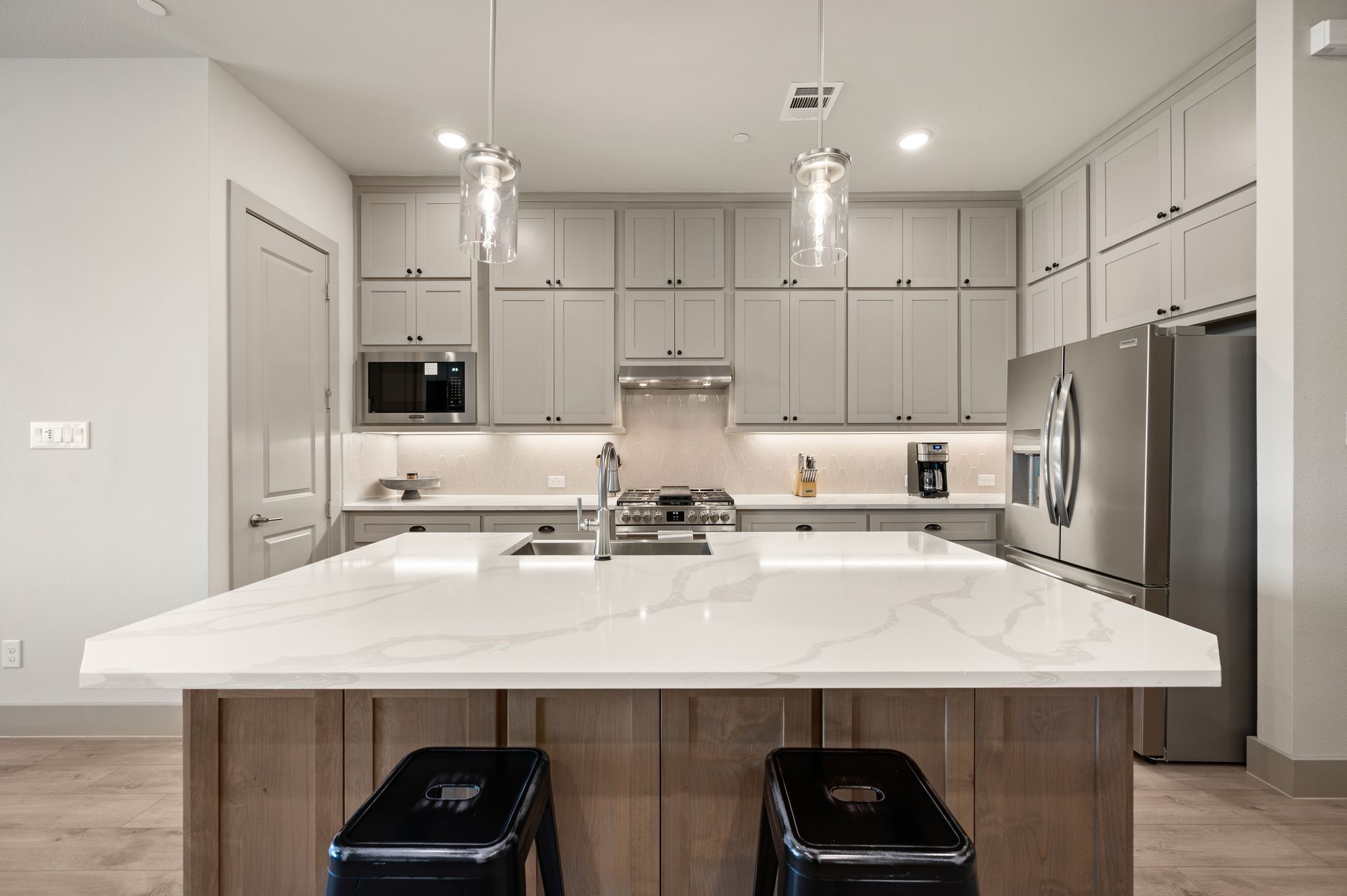 1832 Wittington Place Farmers Branch TX 75234