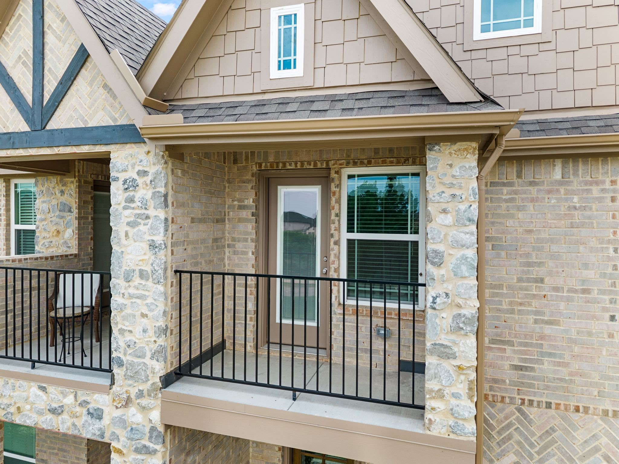 1832 Wittington Place Farmers Branch TX 75234