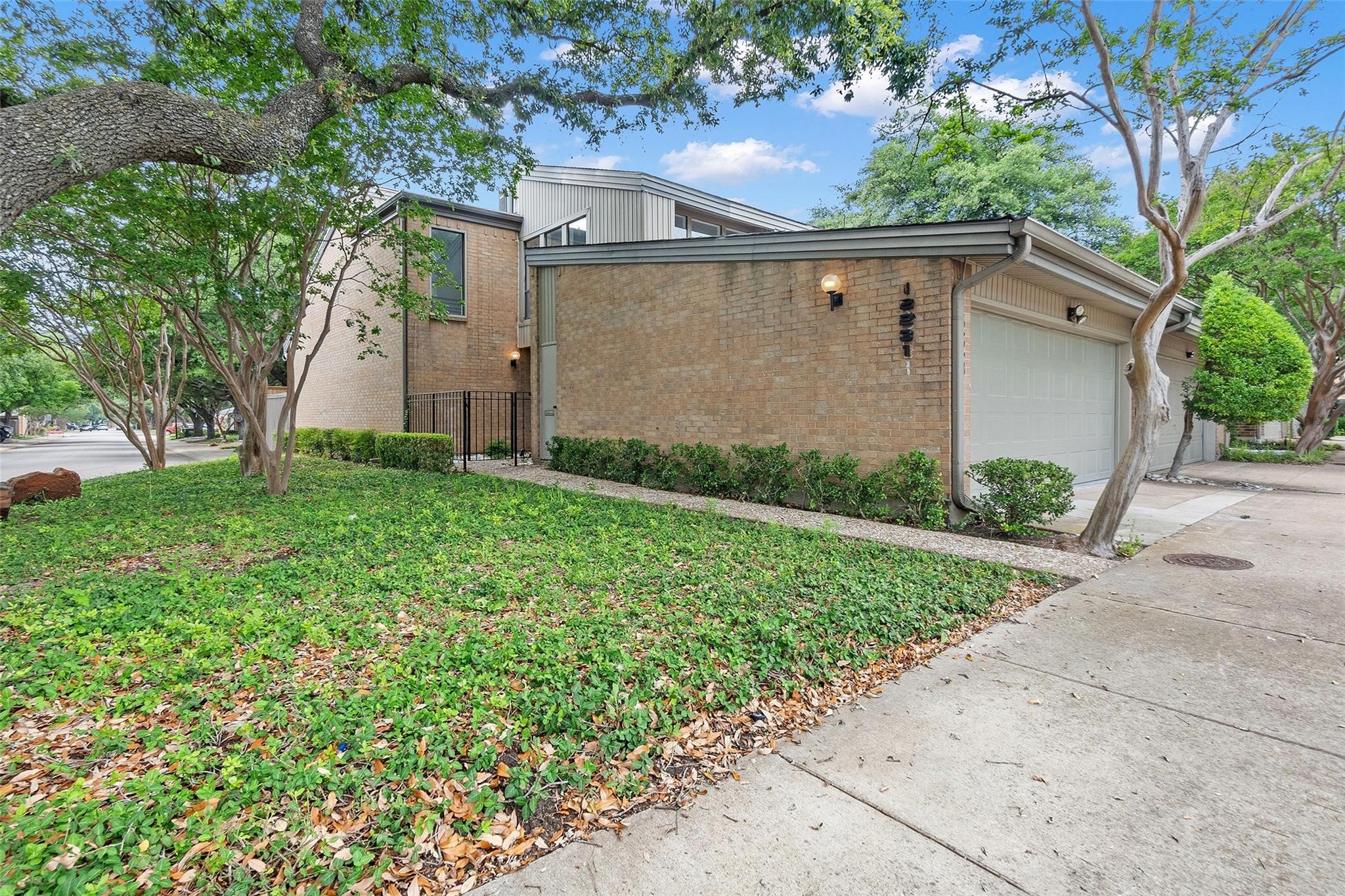 12231 Montego Plaza Dallas TX 75230