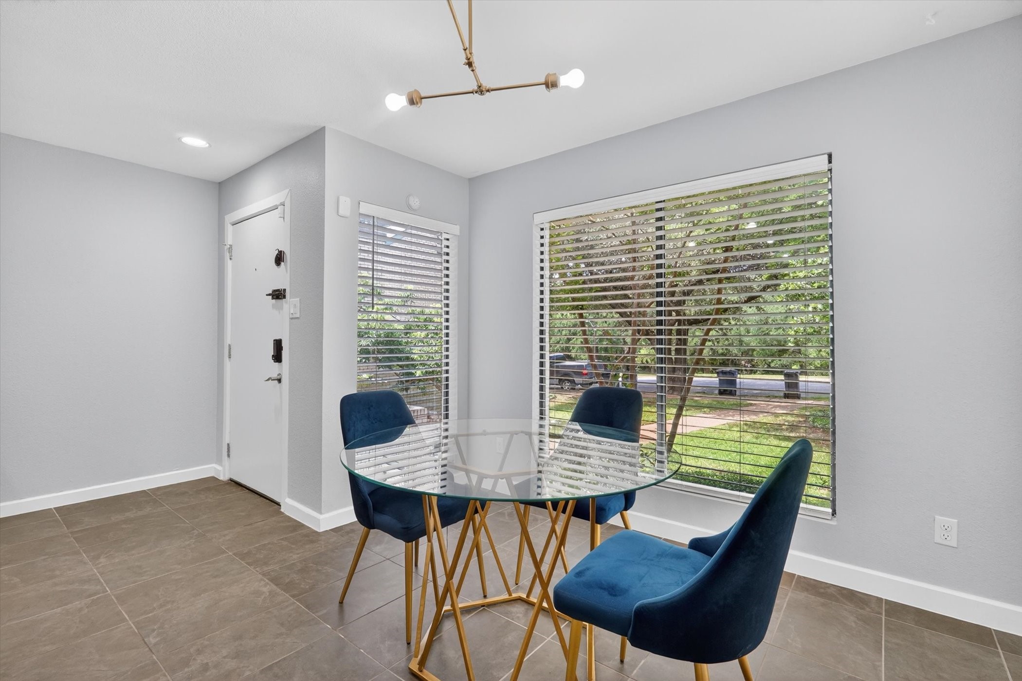2613 Mccart Avenue Fort Worth TX 76110