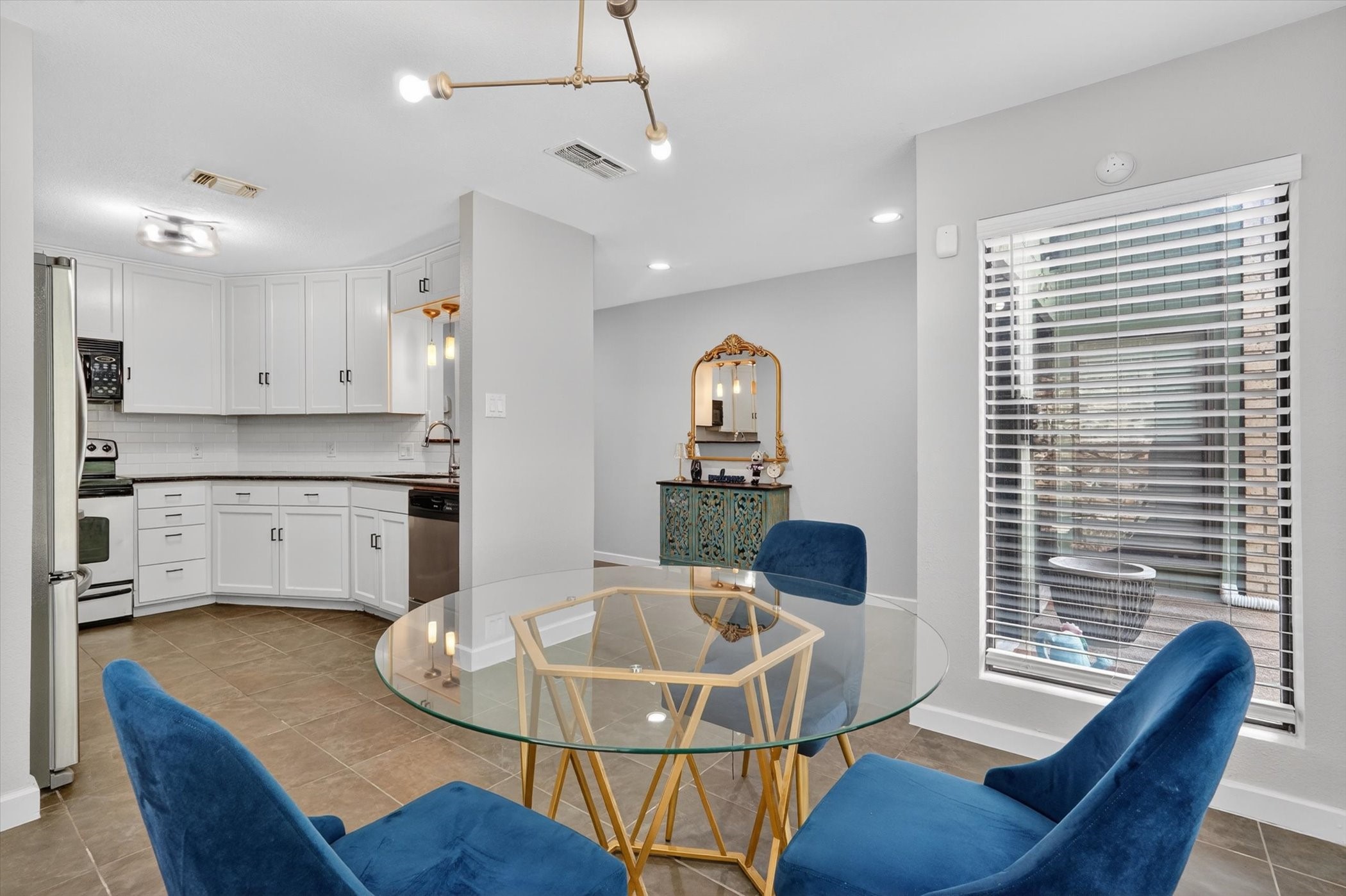 2613 Mccart Avenue Fort Worth TX 76110