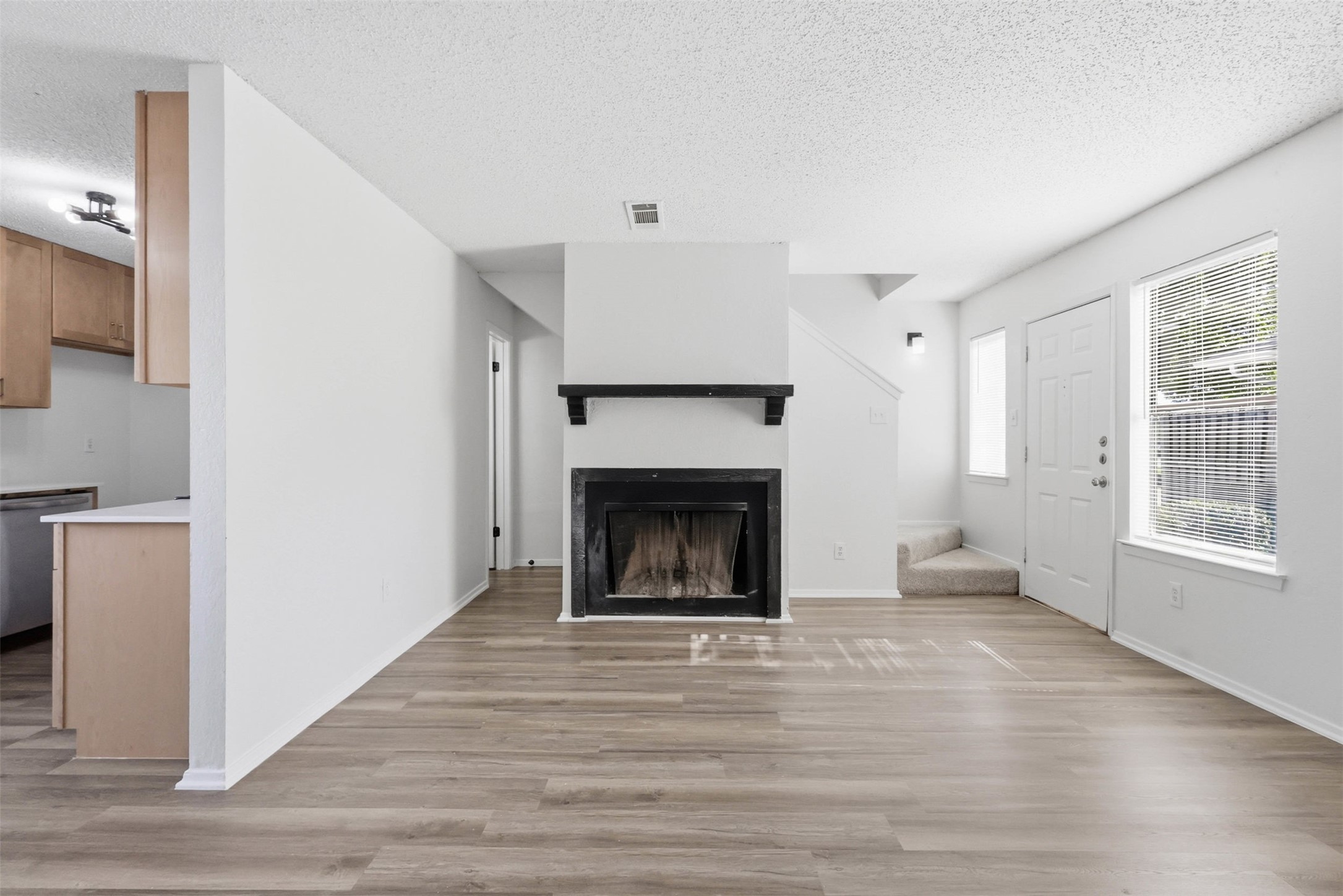 612 Ridgeline Drive Hurst TX 76053