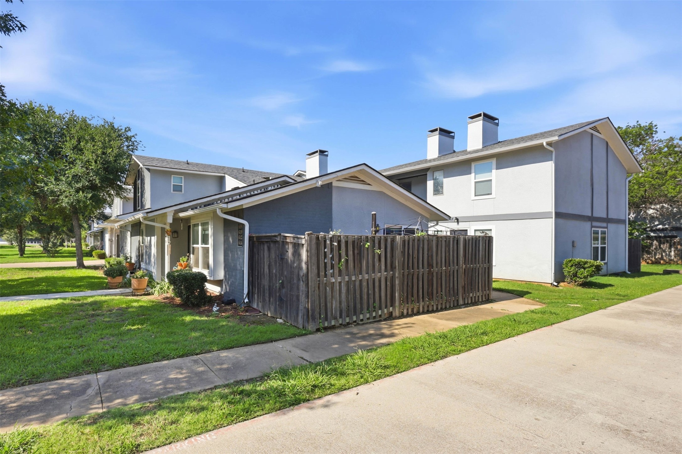 612 Ridgeline Drive Hurst TX 76053