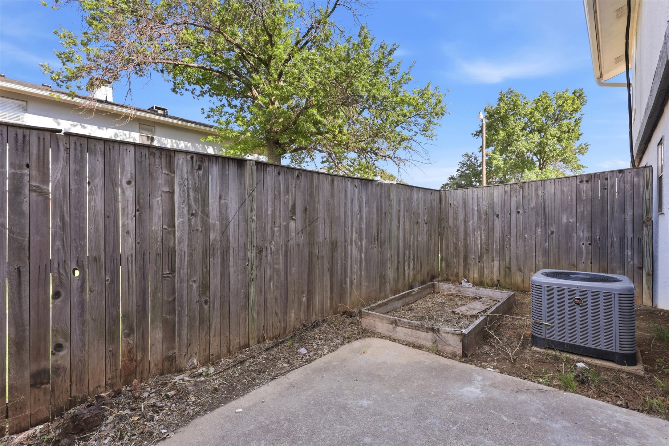 612 Ridgeline Drive Hurst TX 76053